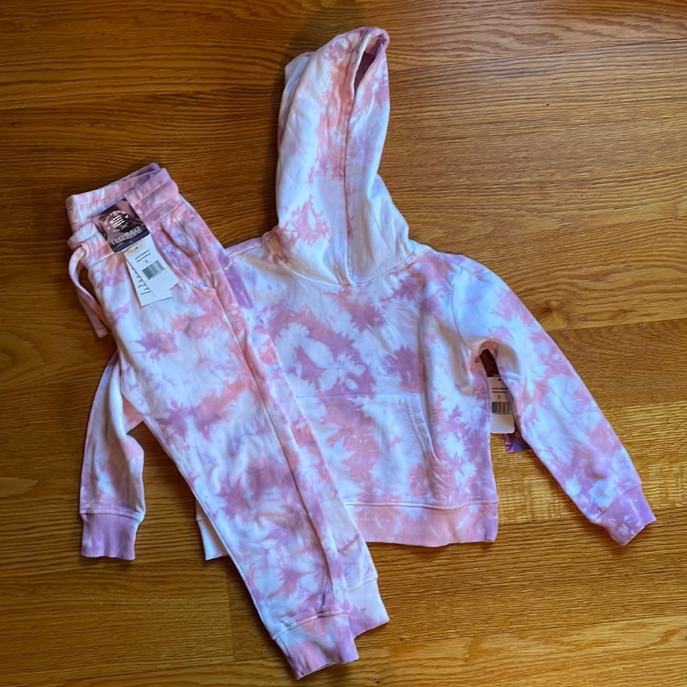 NWT kid matching jogging set